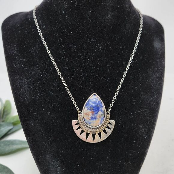 AMERICAN EAGLE Stone Pendant Necklace - Picture 2 of 8